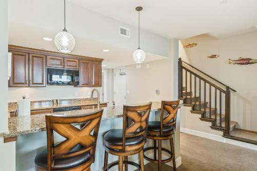 Exclusive Seasons At Sandpoint Townhome