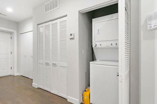 Apartamento 2br Walk To Shops, In-unit Laundry, Full Kitchen