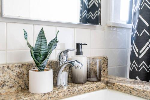 Apartamento Ew1 Aesthetically Vibrant 2br Apt At Lincoln Square