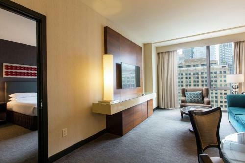 Hotel Thewit Chicago By Suiteness