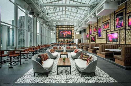 Hotel Thewit Chicago By Suiteness