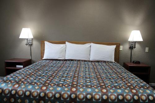 Hotel Desotoinn & Suites