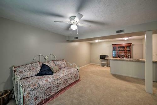 Waterfront Lake Barkley Home With Deck And Grill!