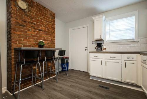 Modern Yet Historic 3br House Newly Renovated