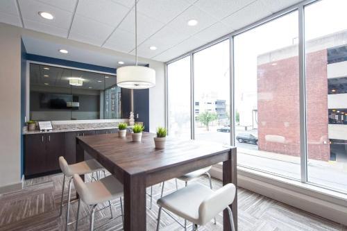 Apartamento Great Rooftop Downtown Cozysuites On 3rd Street!