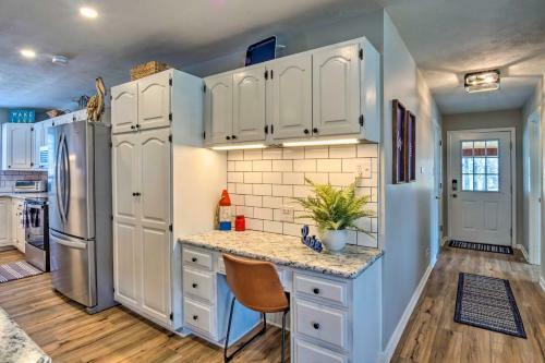 Lake House Waterfront Fun And Updated Interior