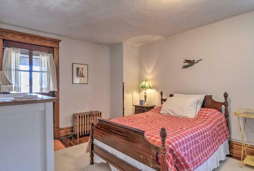 Historic Cumberland Home With Deck And Valley View!
