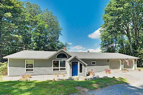 Gorgeous Waterfront Home On Westport Island Cottage