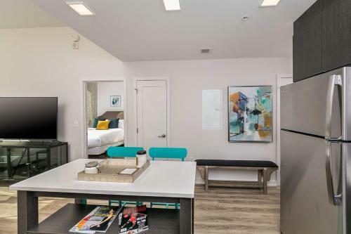 Apartamento 2br Elegant Luxury Suite With Gym & Pool By Envitae