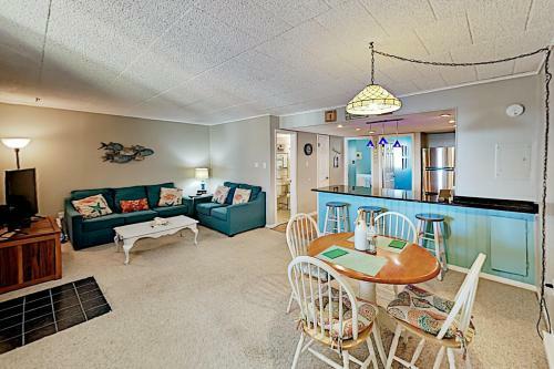 Apartamento Updated Oceanfront Patio Condo At The Colonial Condo
