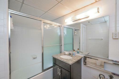 Evonify Stays - Theatre District Apartments