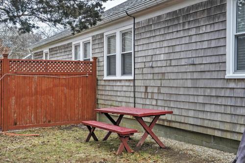 Apartamento Cape Cod Condo With Yard 300 Ft To Craigville Beach!