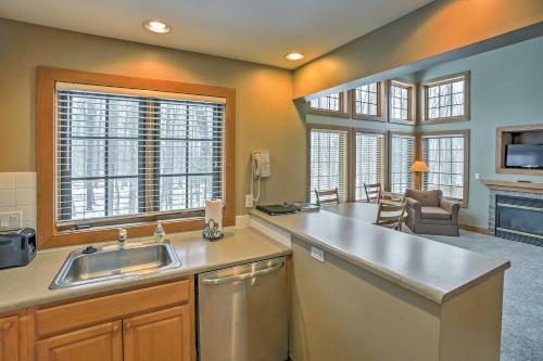 Boyne Falls Townhome With Forest Views-walk To Lifts!