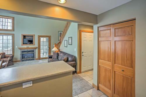 Boyne Falls Townhome With Forest Views-walk To Lifts!