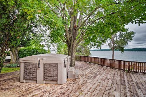 Lake Charlevoix Home With Deck, Walk To Downtown!