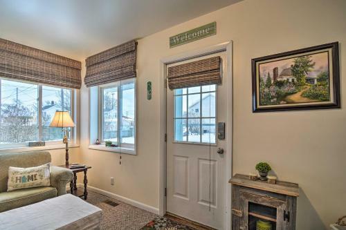 Hip Downtown Cottage - Walk To Beach, Pier, Dining