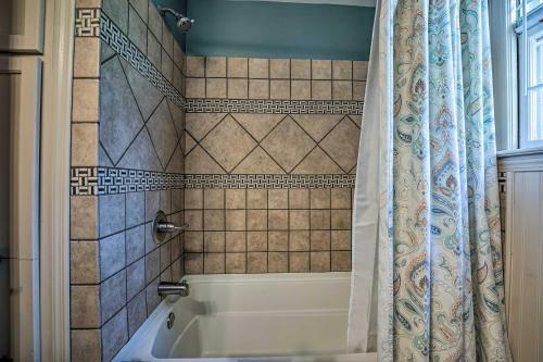 1940s Farm Cottage With Fire Pit, 4 Mi To Lake