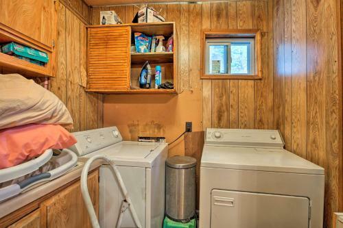Charming Vintage Union Pier Home - Walk To Beach!