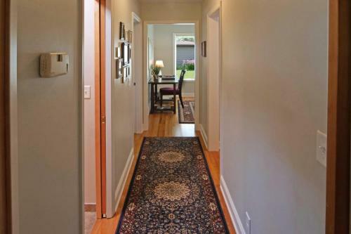 Apartamento Remodeled Apt - 8 Mi To Downtown Minneapolis!