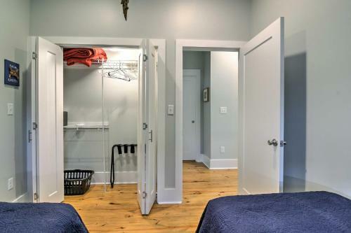 Bay St Louis Cottage - Harbor Half Mi, Beach 1 Mi!