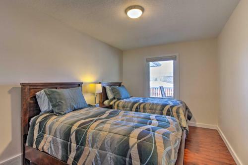 Rochester Home With Deck, 5 Min To Mayo Clinic!