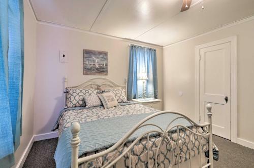 Gulfport Home With Deck And Grill, Walk To Beach!