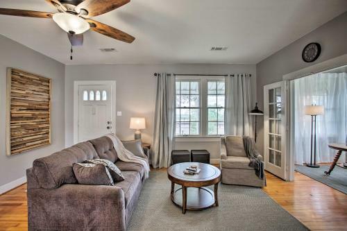 Charming Cottage With Mississippi River Views!