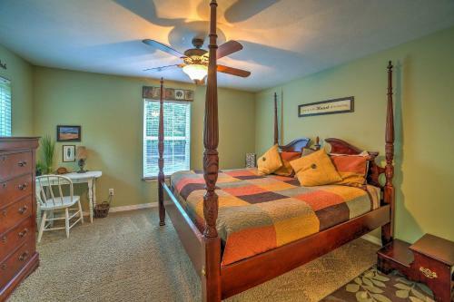 Lakefront Blue Eye Cottage With Hot Tub And Fire Pit!