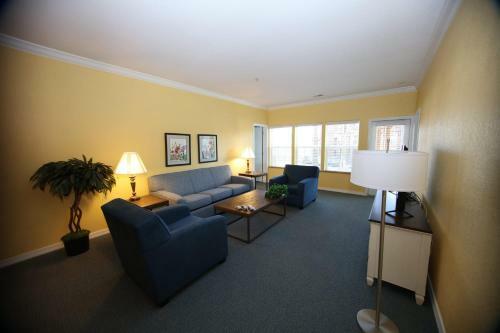Modern Condo By Entertainment District 2br Standard