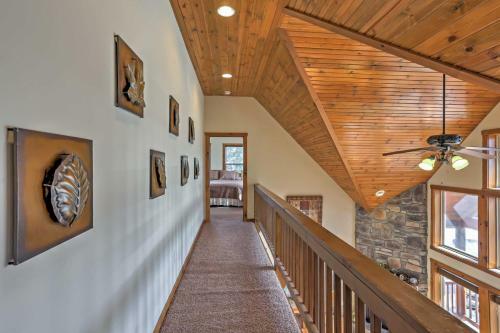 Frogs Hollow Home - 8 Miles To Table Rock Lake!