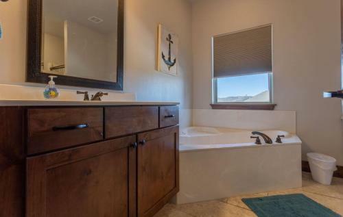 Rockwood Lake Lodge Home
