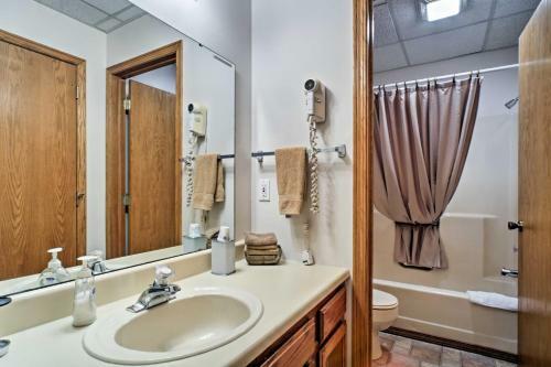Peaceful Branson Home 5 Mins To Silver Dollar City