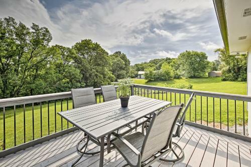 Modern Excelsior Springs Home With Deck And 3 Acres!