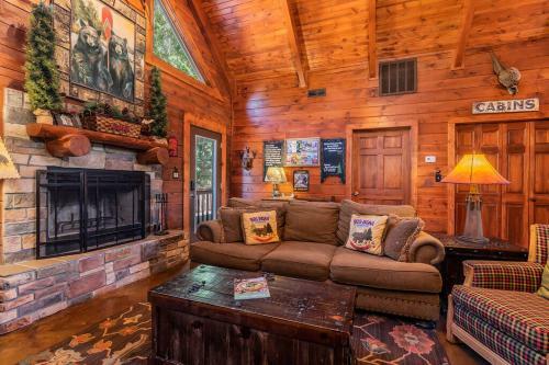 Base Camp Experience, Hottub, Jettedtubs, Grill, Great Location, Wifi