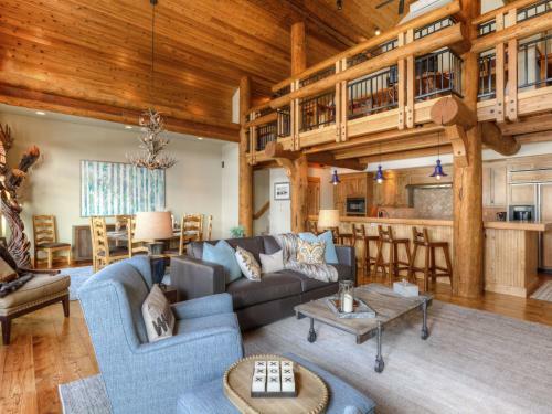 Moonlight Penthouse By Big Sky Vacation Rentals