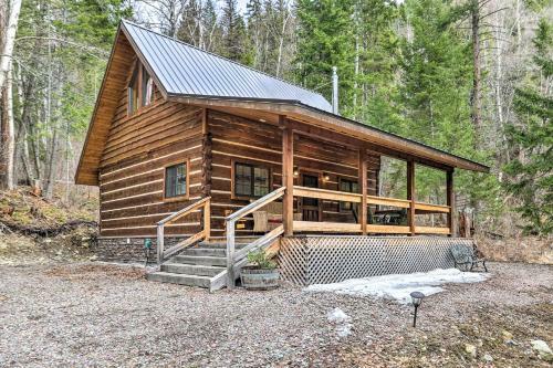 Reconnect With Nature At Timber Creek Cabin!