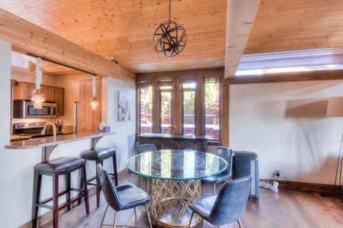 Crystal Shores Villa