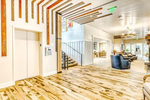 Luxury Lakefront At Tahoe Beach Club With Private Beach