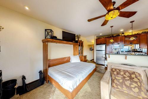 Exquisite Lakeview Tahoe Traveler