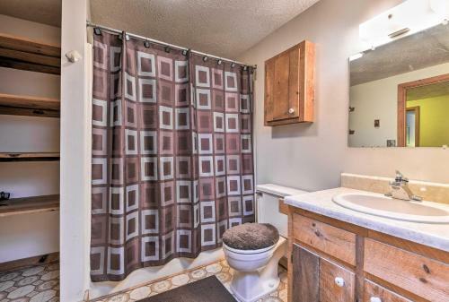 Cozy White Mountain Home - 5 Mins To Attitash Mtn!