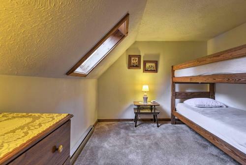 Cozy White Mountain Home - 5 Mins To Attitash Mtn!