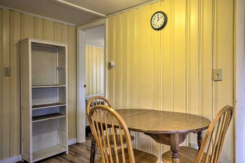 Apartamento Oceanside Retreat With Patio - Steps To Beach!