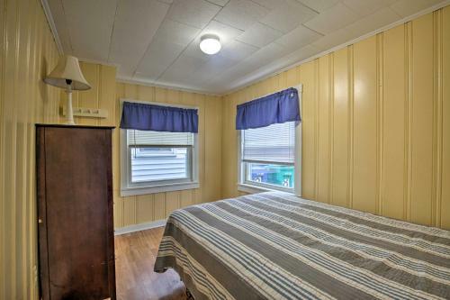 Apartamento Oceanside Retreat With Patio - Steps To Beach!