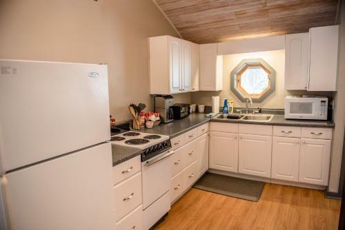Brook Road Cabin