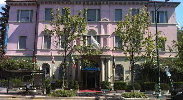 Hotel Montebianco Mokinba