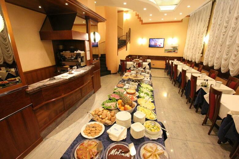 Mokinba Hotels King