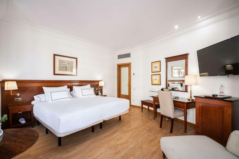 Hotel Meli� Plaza Valencia