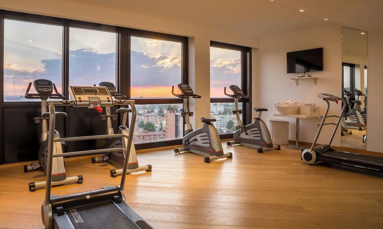 Hotel B4 Bologna Tower