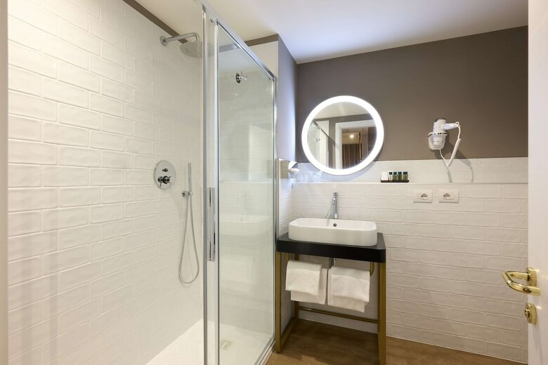 Hotel Tritone