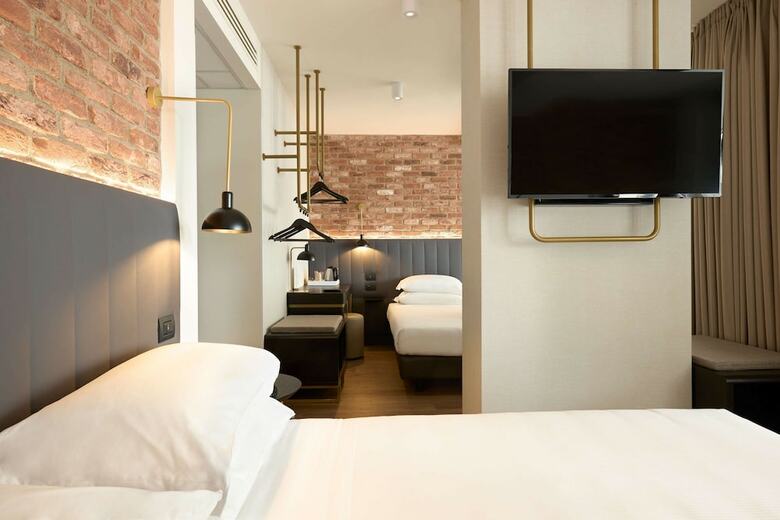 Hotel Tritone